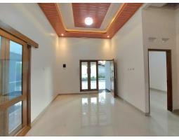Jual Rumah Mewah Kekinian Baru Luas 120 m2 Gratis Pajak di Utara Maguwoharjo - Sleman Jogja 