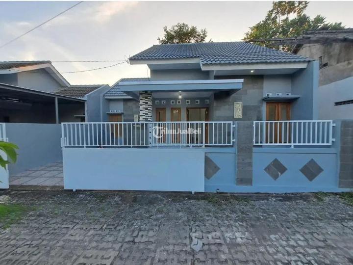 Jual Rumah Siap Huni, Tanah Luas 153m2 Tipe 90 3KT 2KM SHM Utara Maguwoharjo - Sleman Yogyakarta