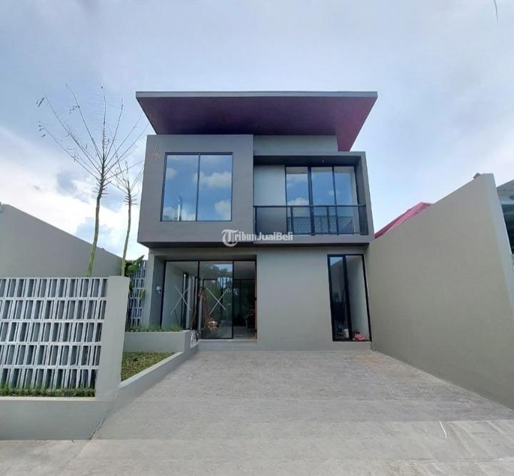 Jual Rumah Mewah SHM LT116 LB115 3KT 2KM SHM Lengkap Fully Furnish Dekat Stadion Maguwo - Sleman Yogyakarta