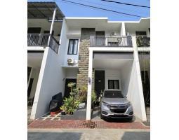 Rumah Bagus Siap Huni LT72 LB88 3KT 2KM SHM Dekat Summarecon Crown Gading - Bekasi Jawa Barat