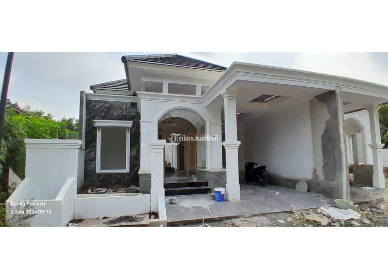 Dijual Rumah Modern Klasik dekat Kampus UII LT146 LB100 SHM - Sleman Yogyakarta
