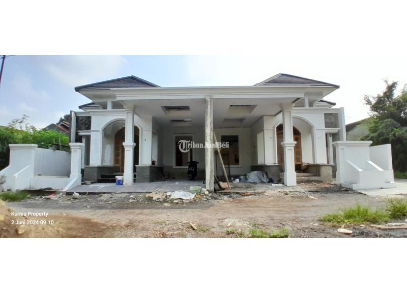Dijual Rumah Modern Klasik dekat Kampus UII LT146 LB100 SHM - Sleman Yogyakarta