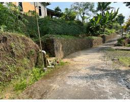 Jual Tanah Luas 170 m2 Strategis Bangun VillaHomestayResto Kemuning - Karanganyar Jawa Tengah