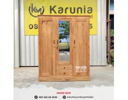 Pabrik Lemari Pakaian Kayu 3 Pintu - Boyolali Jawa Tengah
