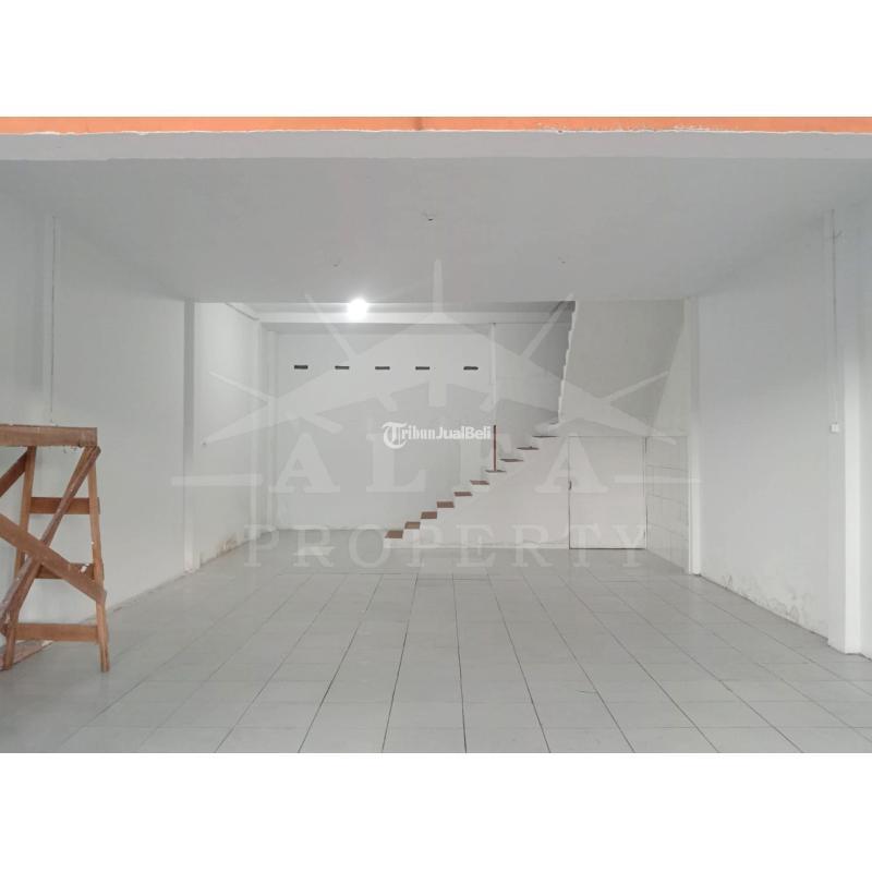 Dijual Ruko Luas 168 m2 Jalan Mayor Alianyang Trans Kalimantan - Pontianak Kalimantan Barat