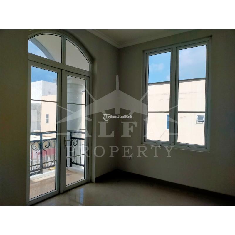 Sewa Rumah Hook Sisa Lahan Citra Garden Aneka Pontianak Tenggara - Pontianak Kalimantan Barat