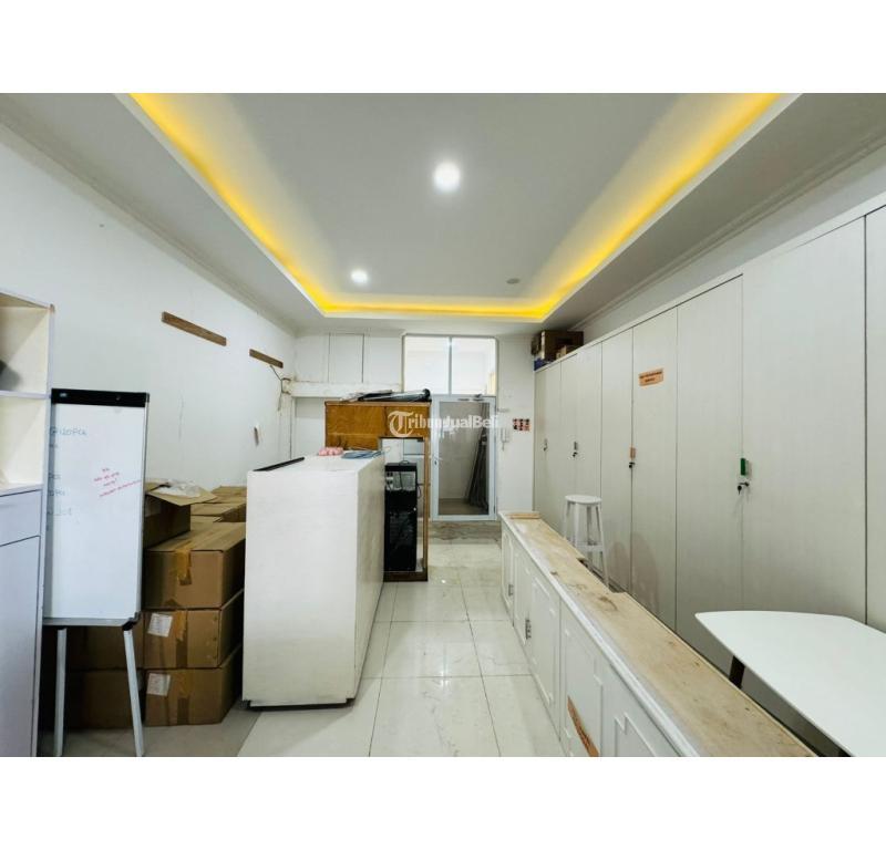 Dijual Rukan Bekas Luas 238 m2 Strategis Siap Usaha Crown Palace Tebet - Jakarta Selatan