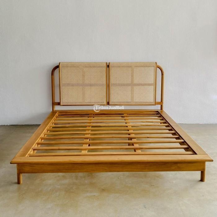 Tempat Tidur Retro Kombinasi Rotan Dipan Kayu Jati Jepara P 200 X L 160cm - Jakarta Selatan