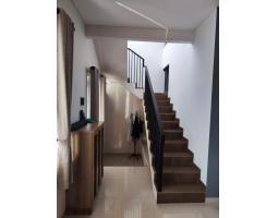 Dijual Rumah Mewah Siap Huni LT121 LB157 Ciwaruga Dekat Sarijadi Bandung Utara SHM Bisa KPR - Bandung Barat Jawa Barat