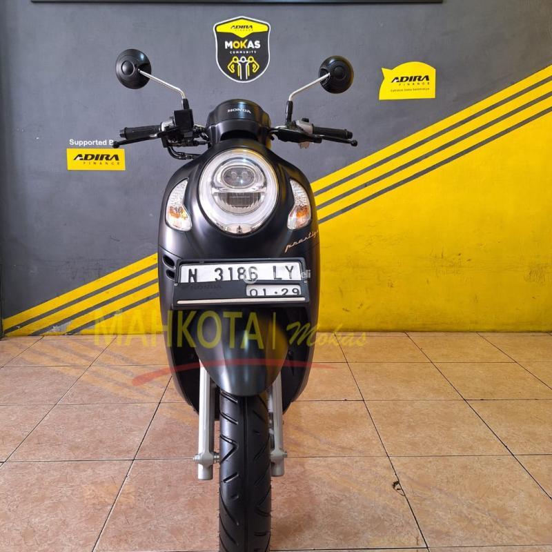 Motor Honda Scoopy Bekas Tahun 2023 Hitam Doff Siap Pakai - Malang Jawa Timur 