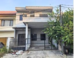 DiJual Rumah Bekas Luas 210 m2 Strategis Dalam Cluster Kota Harapan Indah - Bekasi Kota Jawa Barat