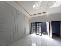 Dijual Rumah Mewah Desain Klasik Eropa Luas 130m2 SHM 3KT 3KM Di Ngemplak - Sleman Yogyakarta