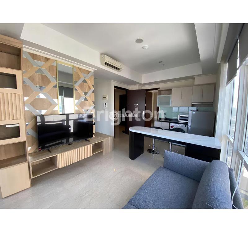 Disewakan Apartemen Menteng Park Hoek 2 BR Emerald Furnished Private Lift - Jakarta Pusat