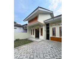 Dijual Rumah Siap Huni LT100 LB80 3KT 2KM Legalitas SHM - Sleman Yogyakarta 