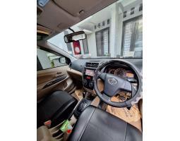 Mobil Toyota Avanza Warna Silver 2012 Bekas Terawat - Tangerang Selatan Banten