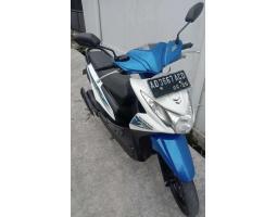 Motor Honda Beat FI Bekas Tahun 2015 Biru Putih - Boyolali