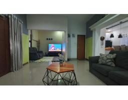 Dijual Ruko View Gunung di BaRumah Villa Semi Furnished Bonusndung Utara - Bandung Barat Jawa Barat 