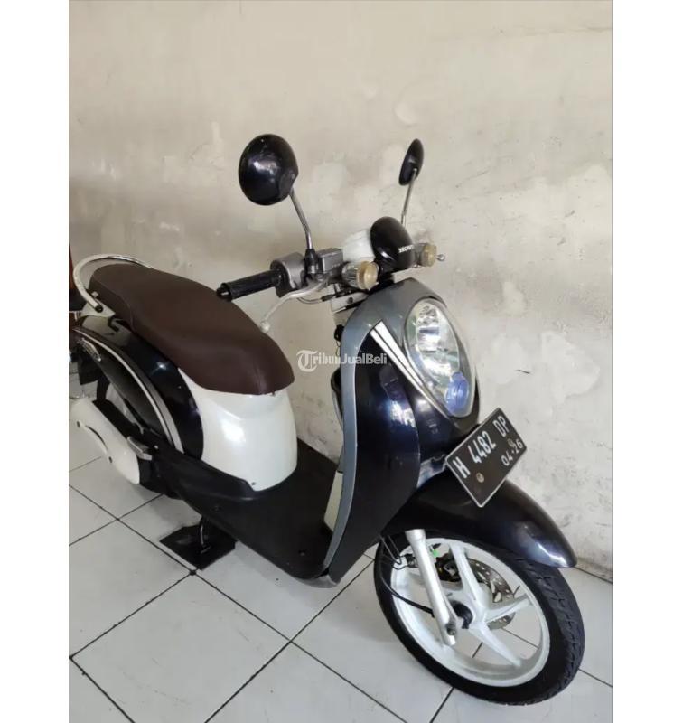 Motor Honda Scoopy Bekas Tahun 2011 Warna Hitam Sangat Mulus - Semarang