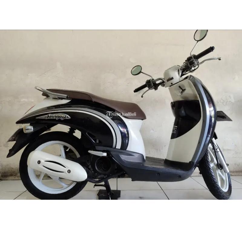Motor Honda Scoopy Bekas Tahun 2011 Warna Hitam Sangat Mulus - Semarang
