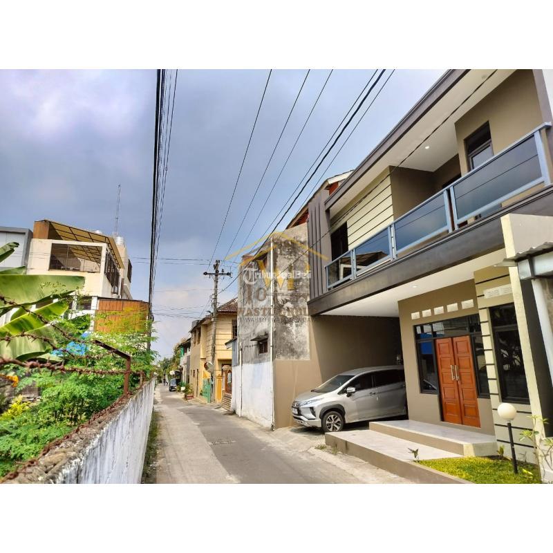 Dijual Rumah Mewah LT120 LB213 6KT 3KM Legalitas SHM - Yogyakarta