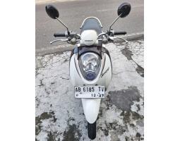 Motor Honda Scoopy Tahun 2012 Bekas Putih Sangat Terawat - Gunung Kidul Yogyakarta 