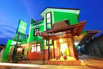 Dijual Hotel Bintang 3 Luas Tanah 300m2, Bangunan 700m2 Di Mantrijeron - Yogyakarta