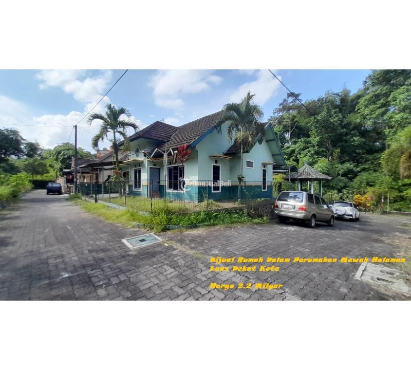 Jual Rumah Baru Tipe 126 Dalam Perumahan Mewah Halaman Luas Dekat Kota - Sleman Jogja