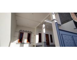 Dijual Rumah Cantik Gentan Purbayan Solo 2 Lantai Area Perumahan - Solo Jawa Tengah 