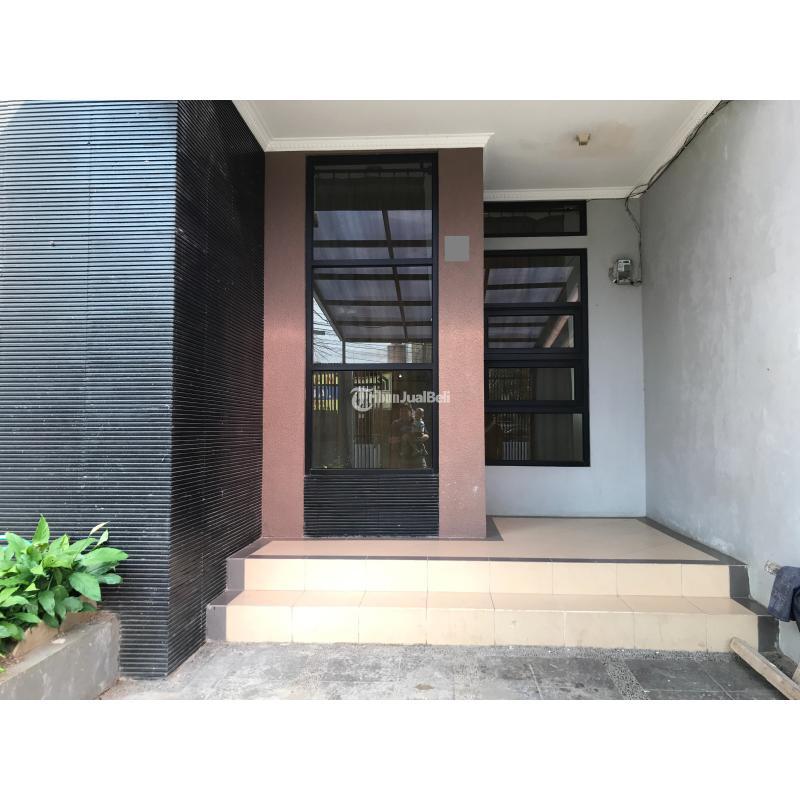 Dijual Rumah Tipe 40 Luas 158m2 SHM di Komplek Bumi Sariwangi - Bandung Barat Jawa Barat