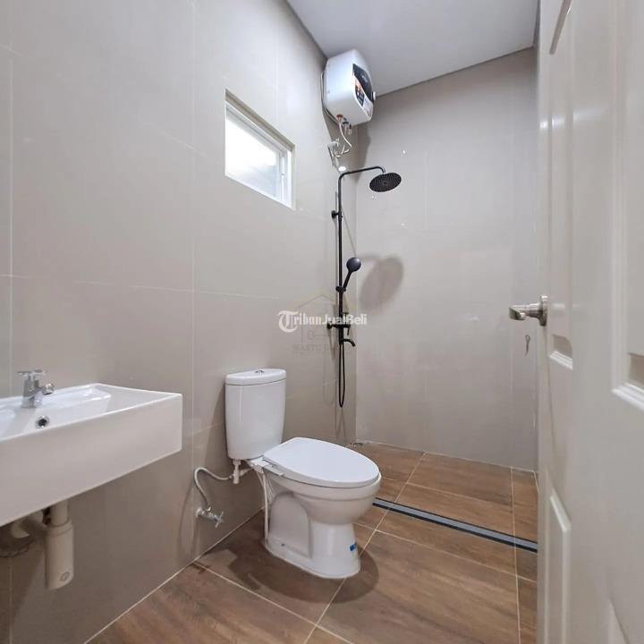 Dijual Rumah 2 Lantai LT104 LB136 SHM 4KT 3KM Berkonsep Modern Di Ngaglik - Sleman Yogyakarta