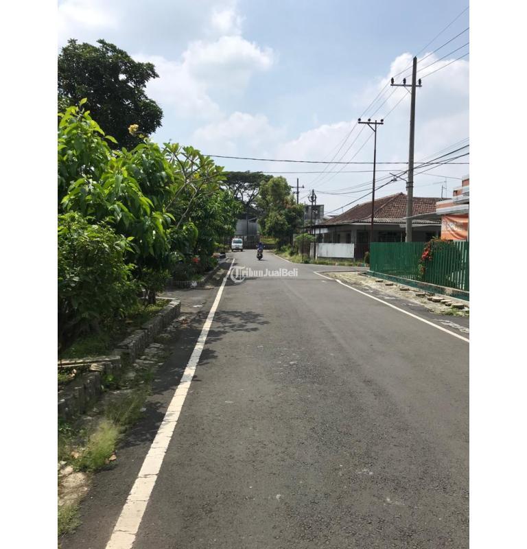 Dijual Rumah Siap Huni Luas 285 m2 Bekas dekat Jl. Ijen Boulevard - Malang Kota Jawa Timur