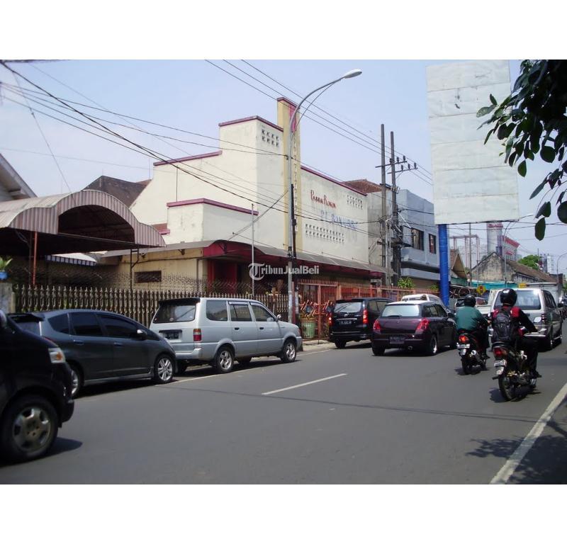 Dijual Rumah Siap Huni Luas 285 m2 Bekas dekat Jl. Ijen Boulevard - Malang Kota Jawa Timur