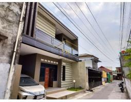 Dijual Rumah 2 Lantai LT120 LB213 6KT 3KM Legalitas SHM Lokasi Strategis - Yogyakarta 