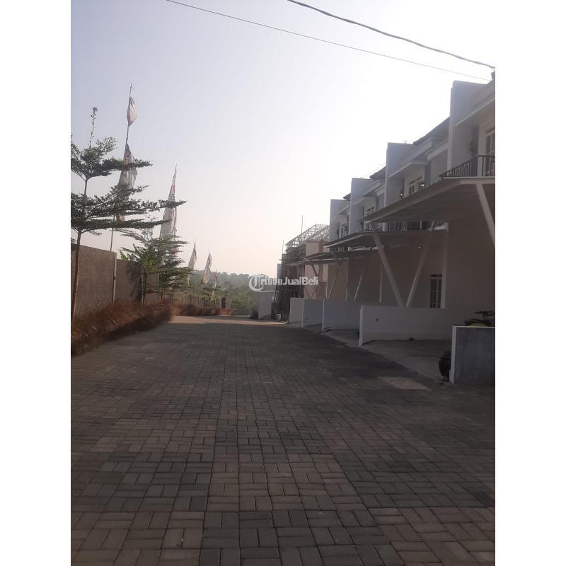 Dijual Rumah LT66 LB80 SHM 3KT 2KM dengan Area Yang Sangat Strategis - Malang Jawa Timur