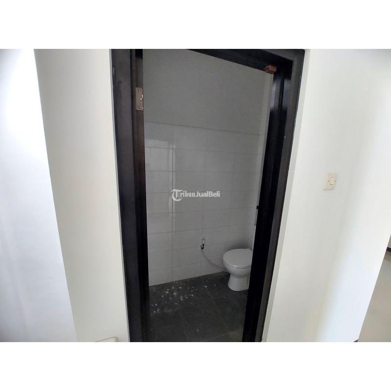 Dijual Rumah 2 Lantai LT42 LB65 3KT 2KM Legalitas SHM Lokasi Strategis - Malang Jawa Timur