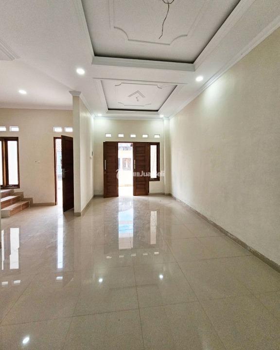 Dijual Rumah Mewah 2 Lantai Luas 90m Tipe 130 SHM 3KT 2KM Dekat Dengan Kampus di Depok - Sleman Yogyakarta