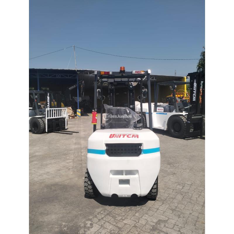 Forklift 3 Ton UNITCM Mast 4.5 Meter Engine Isuzu C240 Japan - Sidoarjo Jawa Timur