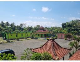 Dijual Rumah Sultan Dengan Tanah Luas 8200m2 Bangunan 3002m SHM 3KT 3KM - Purworejo Jateng