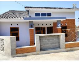 Dijual Rumah LT121 LB85 3KT 2KM Legalitas SHM Lokasi Strategis - Sleman Yogyakarta 