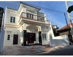 Dijual Rumah Cantik Siap Huni 4KT 3KM SHM Desain Klasik Eropa Di Banguntapan - Bantul Yogyakarta
