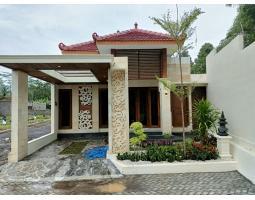 Dijual Rumah Baru Murah Cantik Model Klasik di Magelang Dekat Artos - Magelang Jawa Tengah