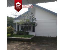 Dijual Villa Mewah Sejuk Luas Cipanas Puncak Kota Bunga LT200 LB200 4KT 2KM SHM - Cianjur Jawa Barat 