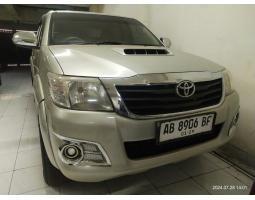 Mobil Toyota Hilux G 4x4 Manual Diesel 2012 Bekas Siap Pakai - Yogyakarta 