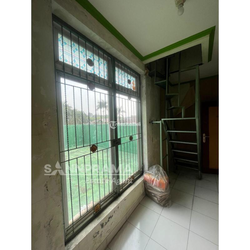 Dijual Ruko 3 Lantai Hook Luas 250m2 SHM di Boulevard Grand Depok City - Depok Jawa Barat