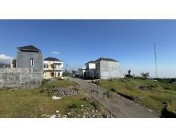 Dijual Villa Mewah 2 Lantai di Pacet SHM Kolam Renang Pribadi - Mojokerto Jawa Timur 