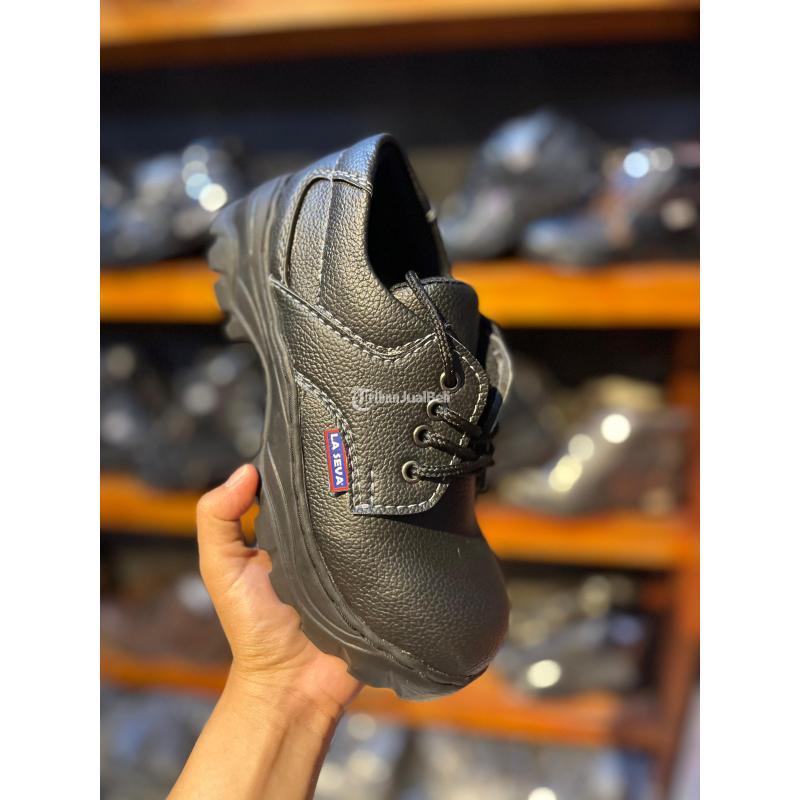 Sepatu Safety Ujung Besi Cewek dan Cowok - Makassar Sulawesi Selatan