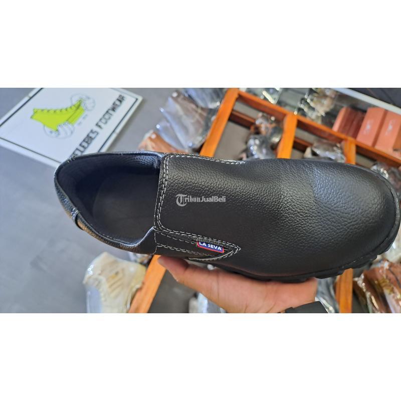 Sepatu Safety Tanpa Tali Ujung Besi - Makassar Sulawesi Selatan