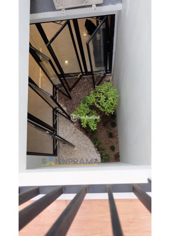 Jual Rumah 2 Lantai Bekas Luas 120 m2 di Perumahan Pramuka - Depok Jawa Barat