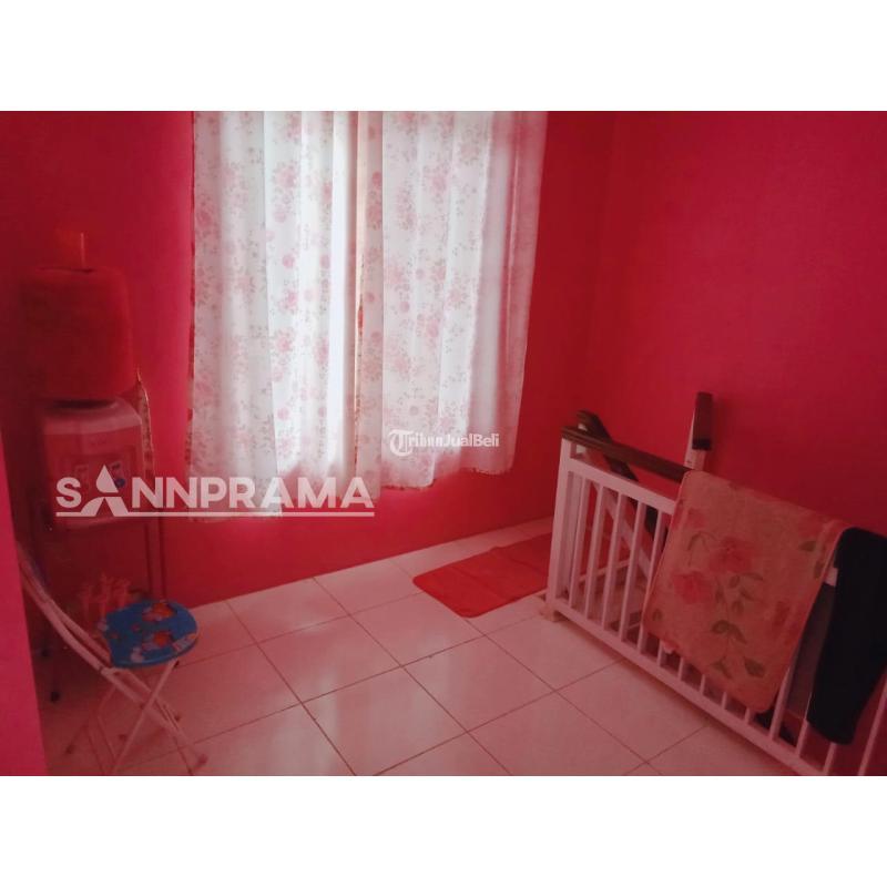 Jual Rumah Pink 2 Lantai Tipe 60 Dengan Balkon Luas Dan Kamar Banyak Bekas Siap Huni - Depok Jawa Barat