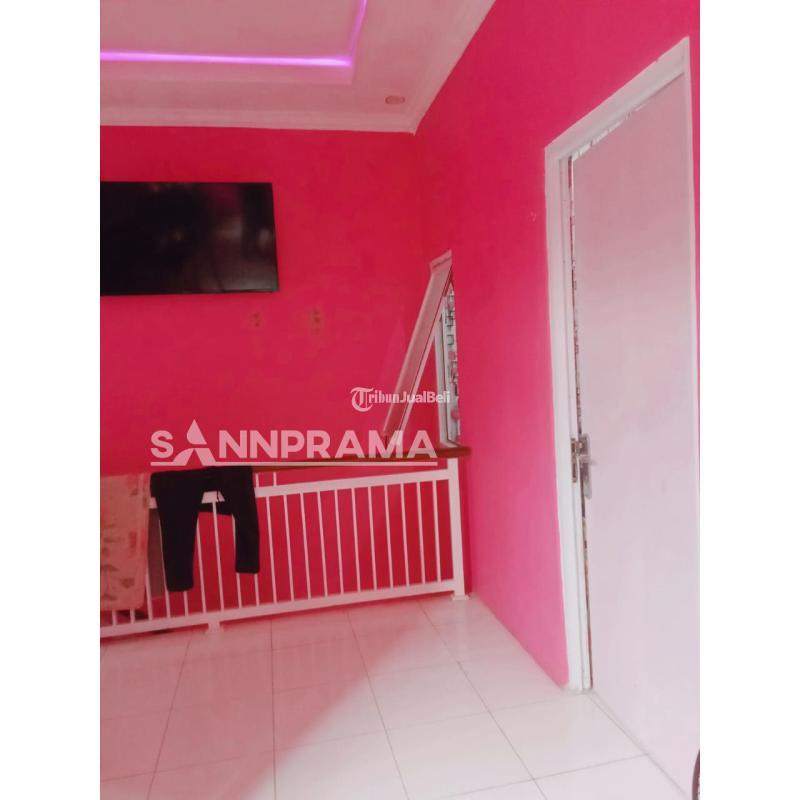 Jual Rumah Pink 2 Lantai Tipe 60 Dengan Balkon Luas Dan Kamar Banyak Bekas Siap Huni - Depok Jawa Barat